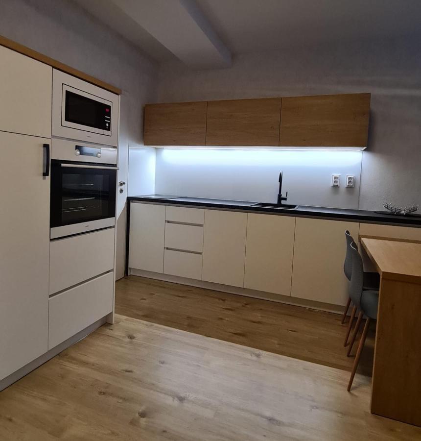 Apartman Hestia 5 Rajecke Teplice Exterior photo